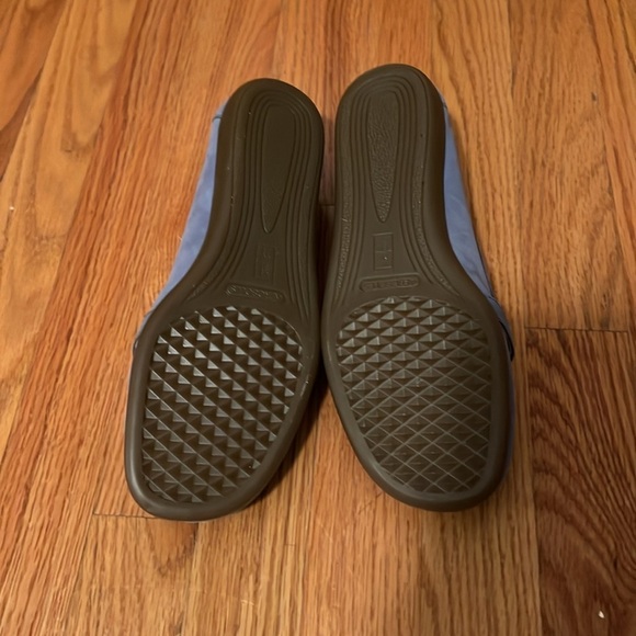 Aerosoles Blue Moccasin Style Flats with Tassels - Picture 8 of 9